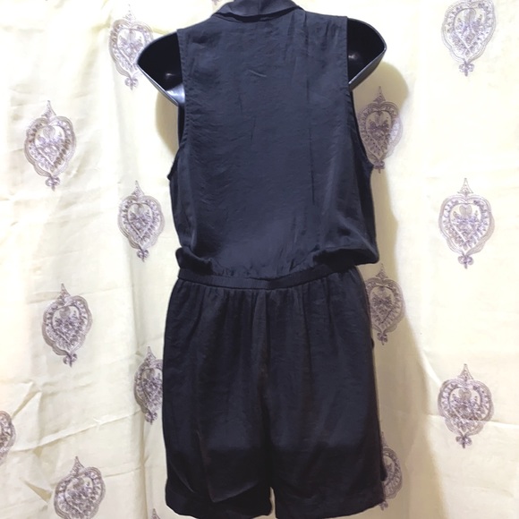 A 3+1 BLACK POLYESTER ROMPER SZ LAPELS COLLAR CRISSCROSS BODICE V-NECK - Picture 2 of 12